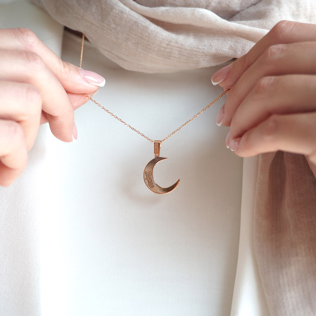 Custom Name Necklace with Crescent - WAMT062