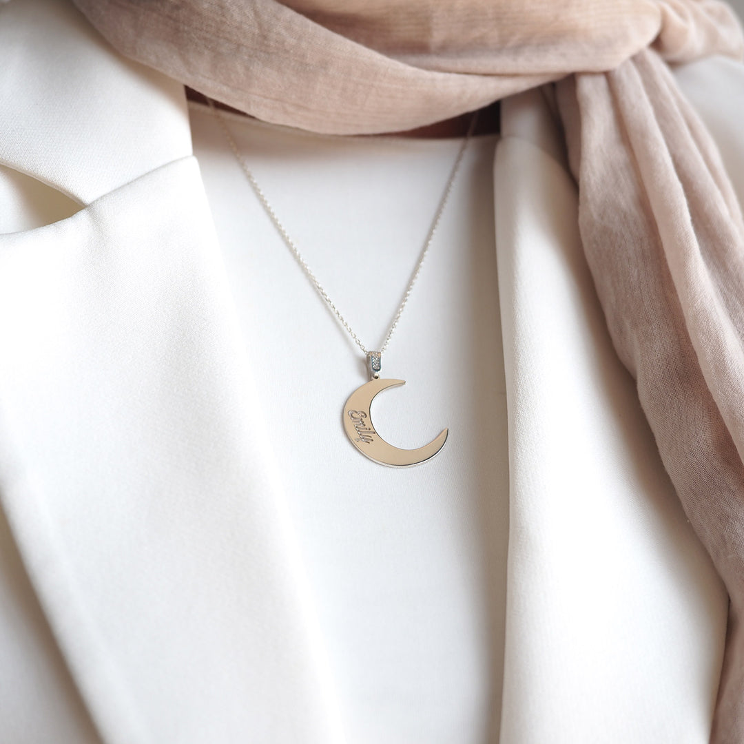 Custom Name Necklace with Crescent - WAMT062