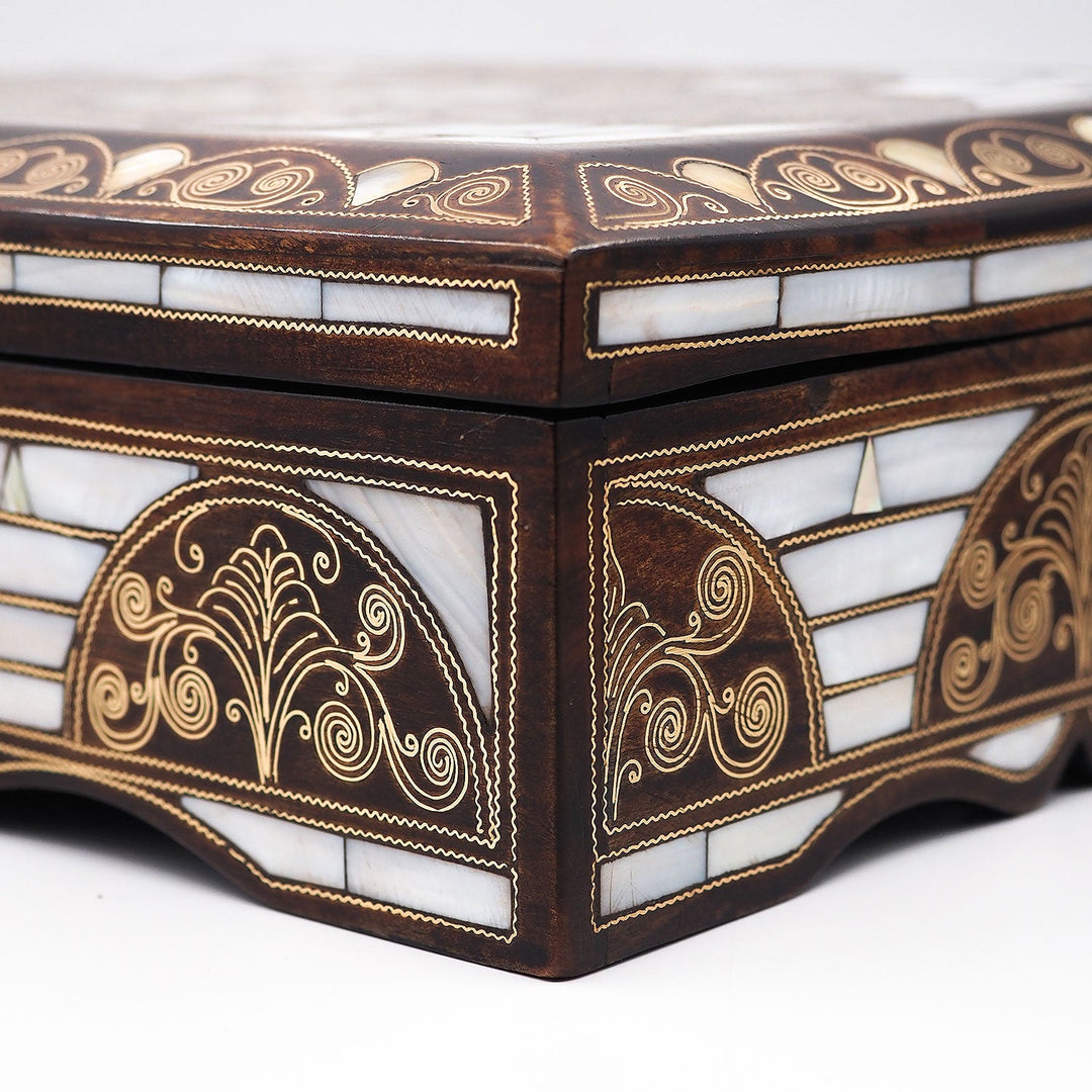 Handcrafted Lockable Wooden Box with Abalone Mother-of-Pearl Inlay - WAAH490
