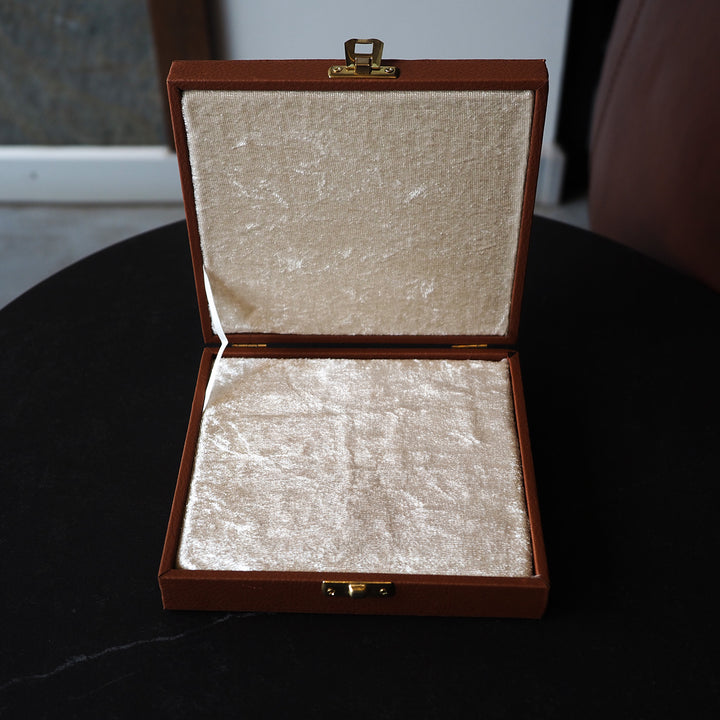 Exclusive Leather-Covered Wooden Tasbeeh Box – WATD322