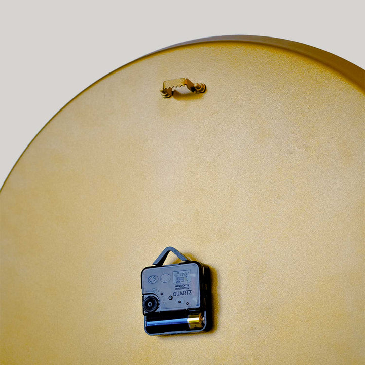 Horloge murale colorée en métal avec sourate écrite Ikhlas - recouverte de plexiglas - WAMS012